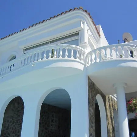 Tatil Evi Antoni Canals 54 - Montillot Roses